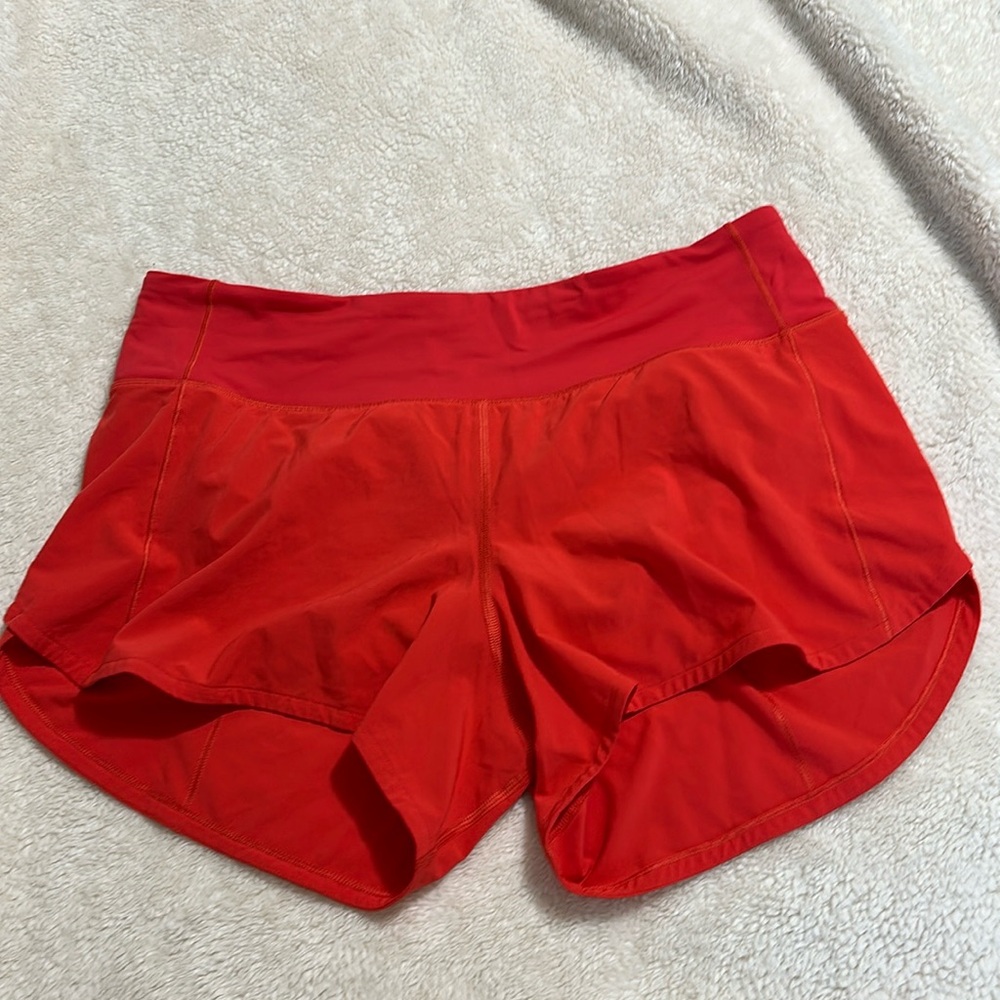 EUC Lululemon short Hot Heat red size 8 Tall